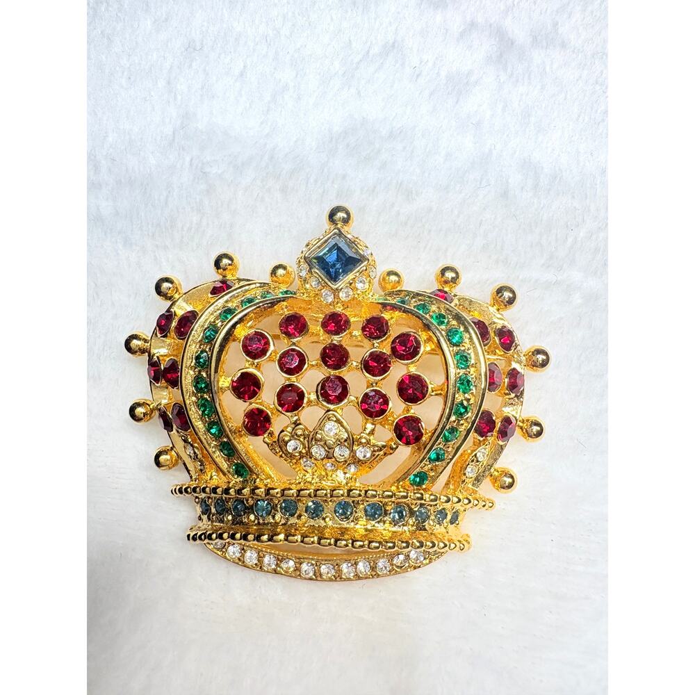 Authentic KJL Crown Brooch, Multicolor Crystal Stones, Gold‑Plated Cast Metal